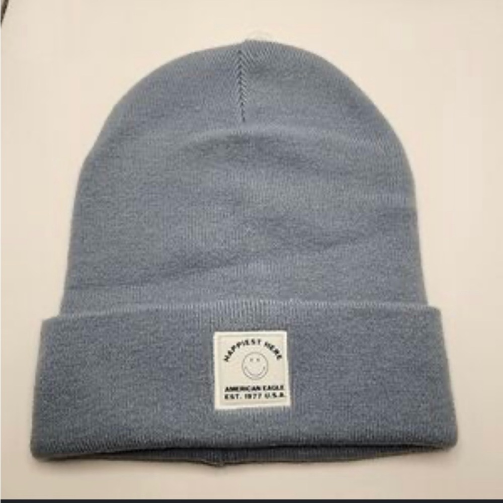 NWT American Eagle
"Happiest Here"
Beanie - Light Blue/Teal